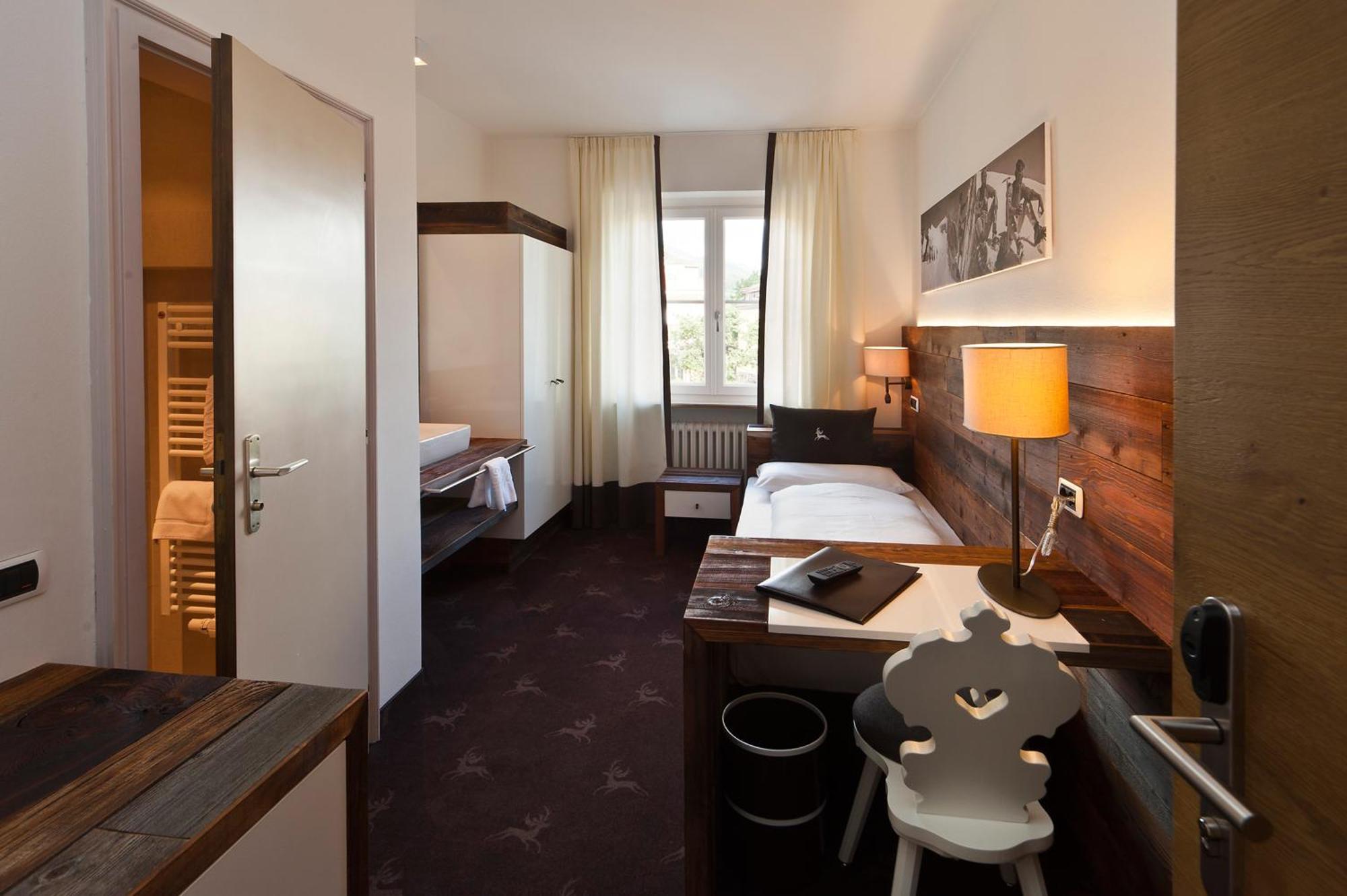 Hotel Ander Brunico Bagian luar foto