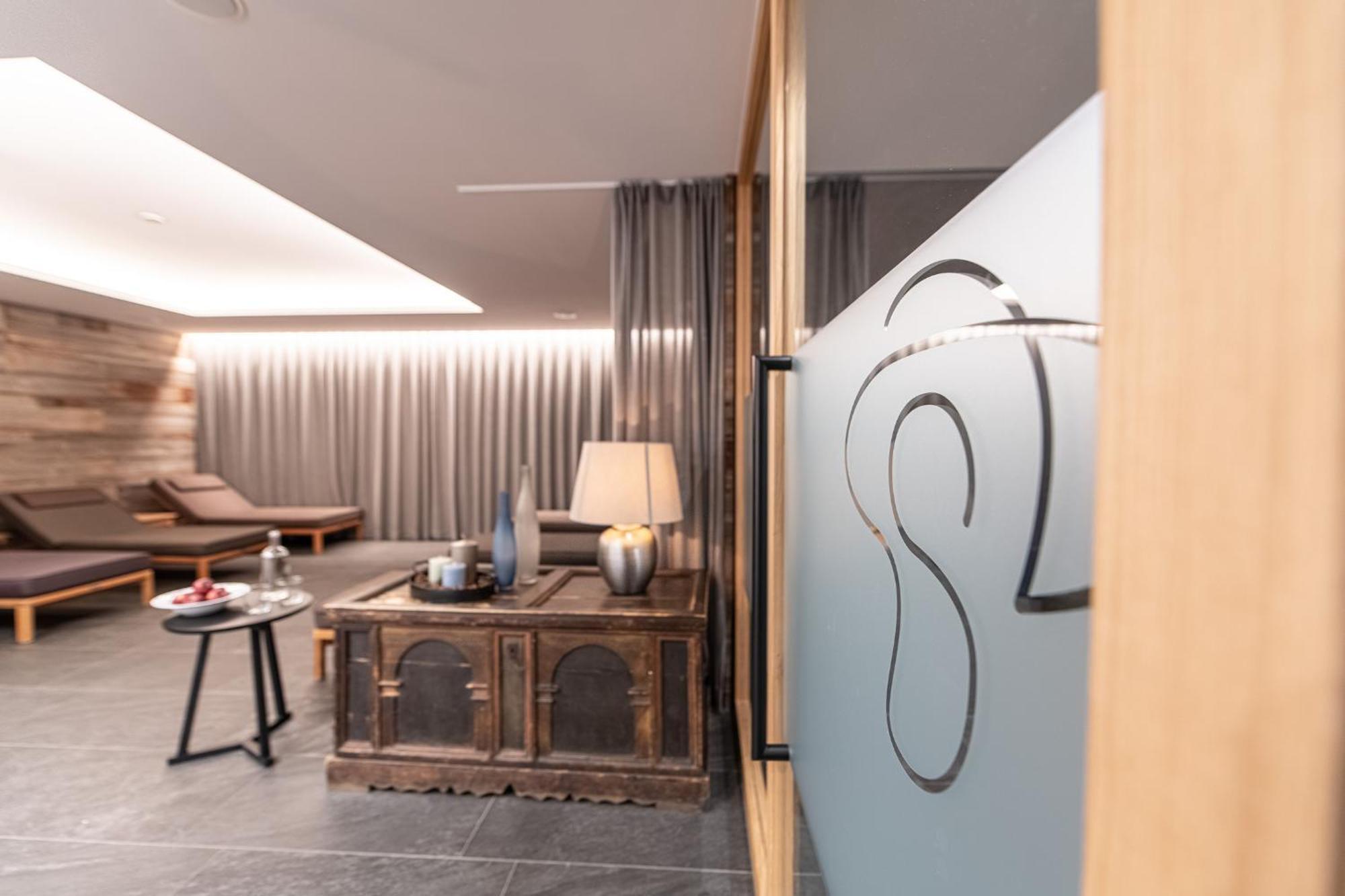 Hotel Ander Brunico Bagian luar foto