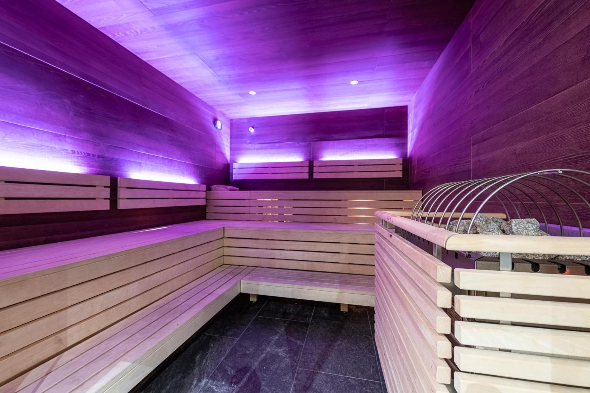 Hotel Ander Brunico Bagian luar foto