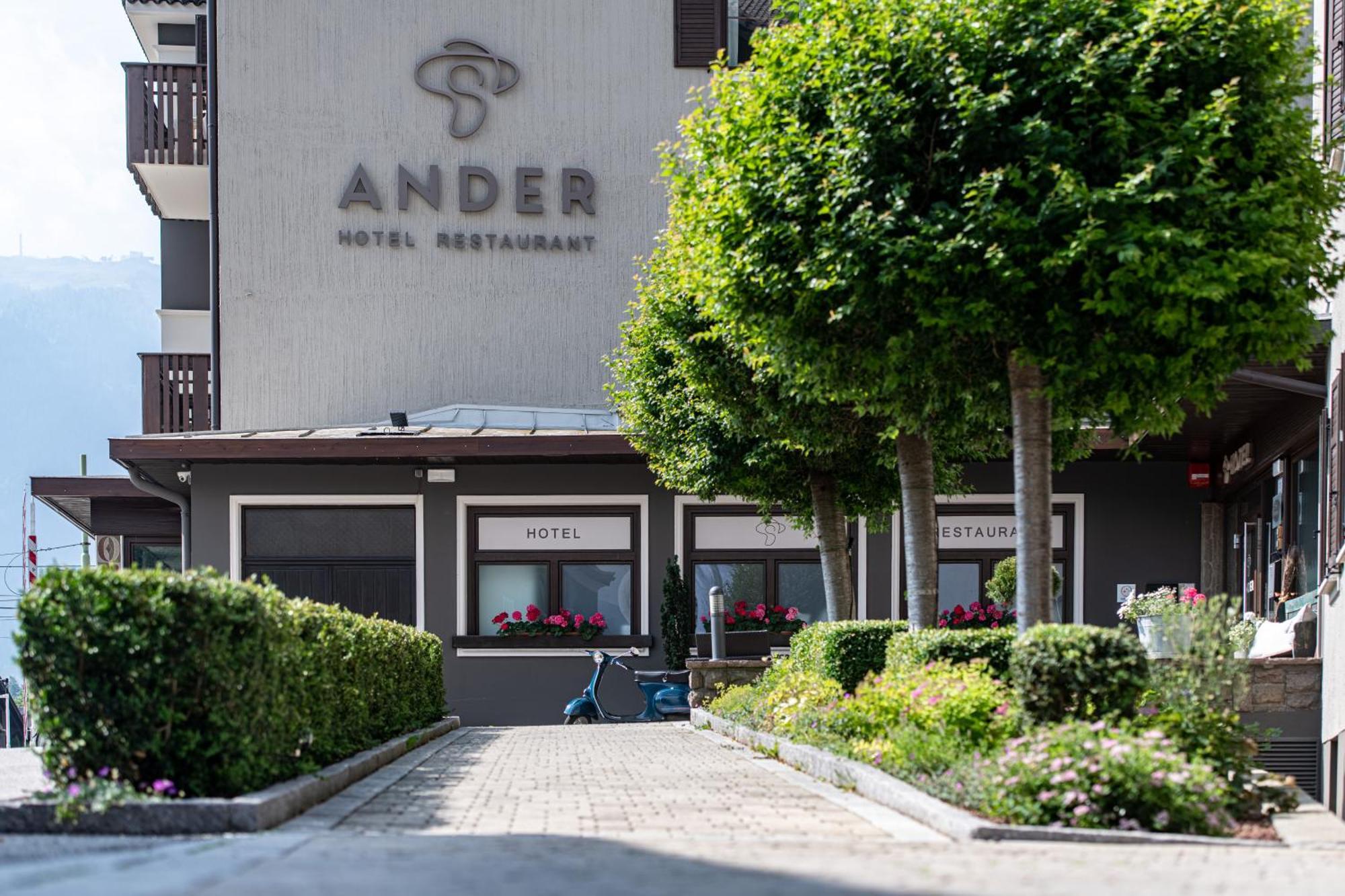 Hotel Ander Brunico Bagian luar foto