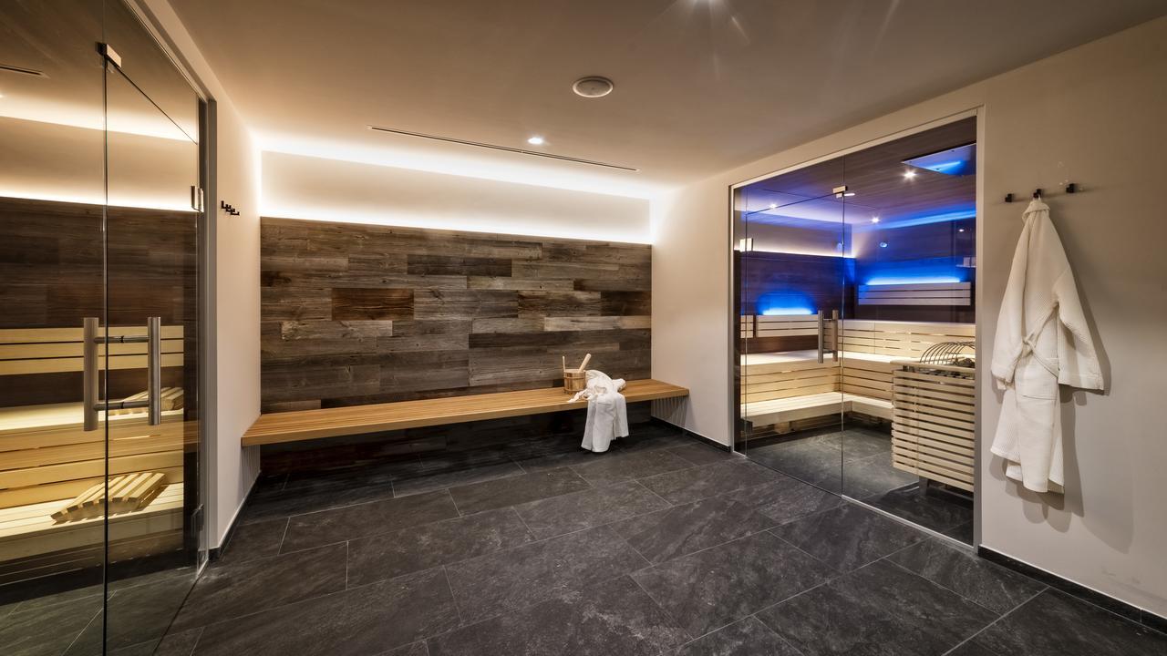 Hotel Ander Brunico Bagian luar foto